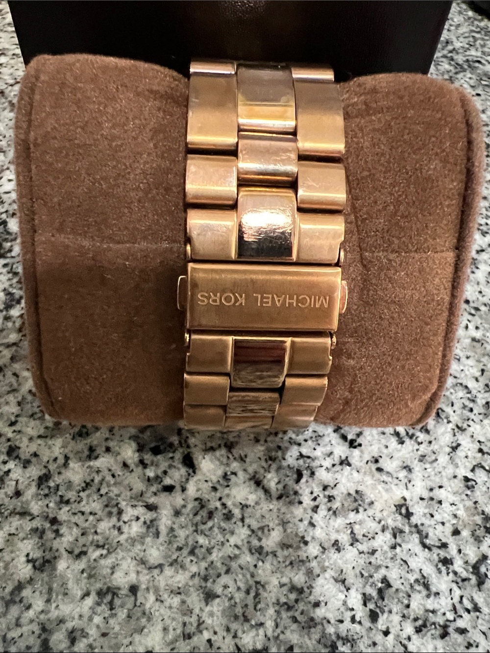 Michael Kors men’s Dylon chronograph watch rose gold tone
Just needs a battery - Picture 3 of 4